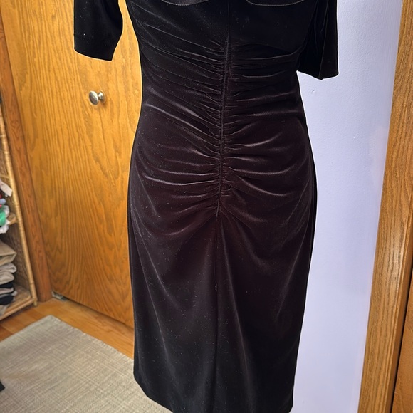Xscape Ruffle Off the Shoulder velvet sheath dress in black size 8. - Picture 6 of 9